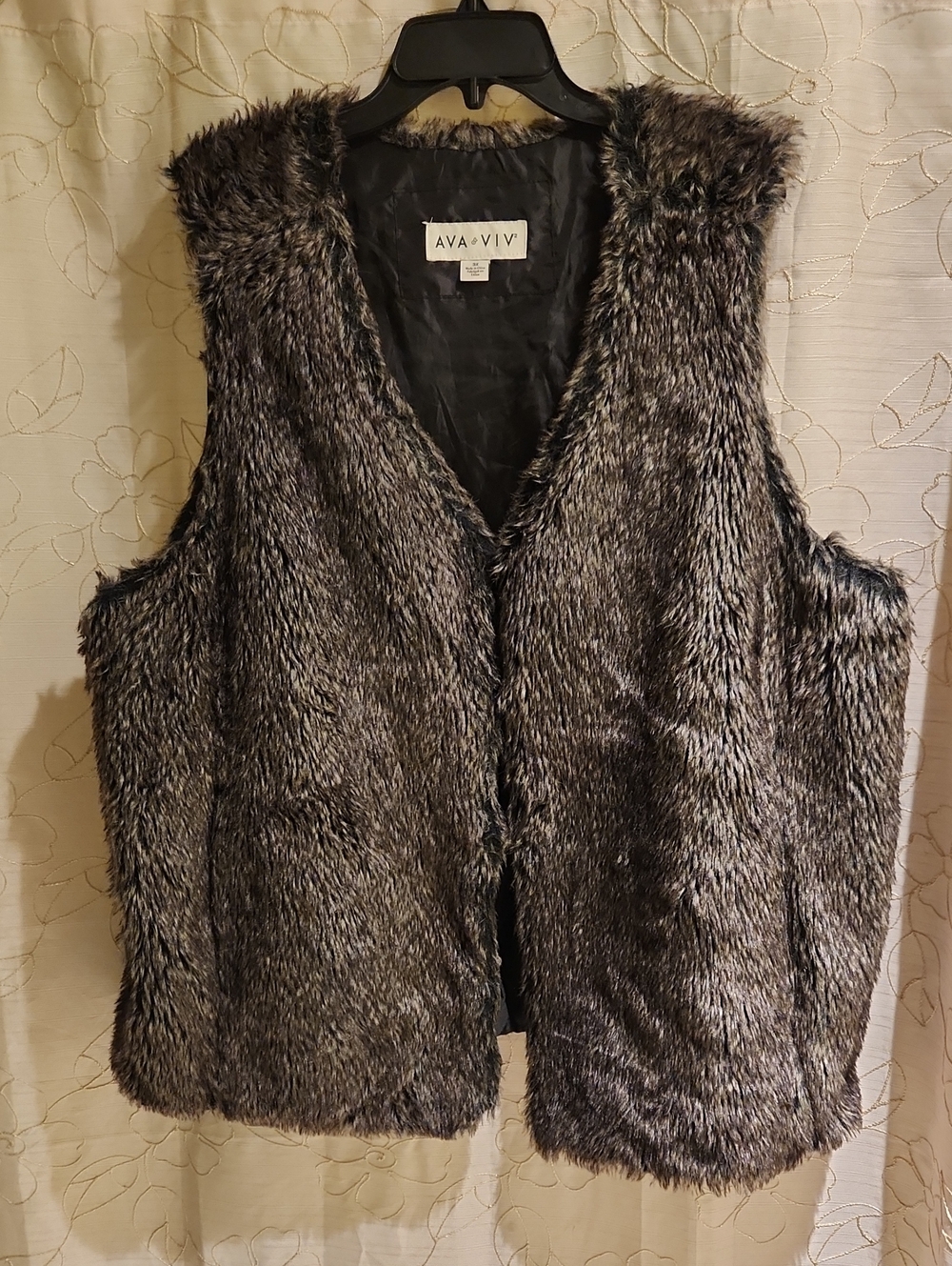 Ava & Viv Faux Fur Vest in Charcoal Gray